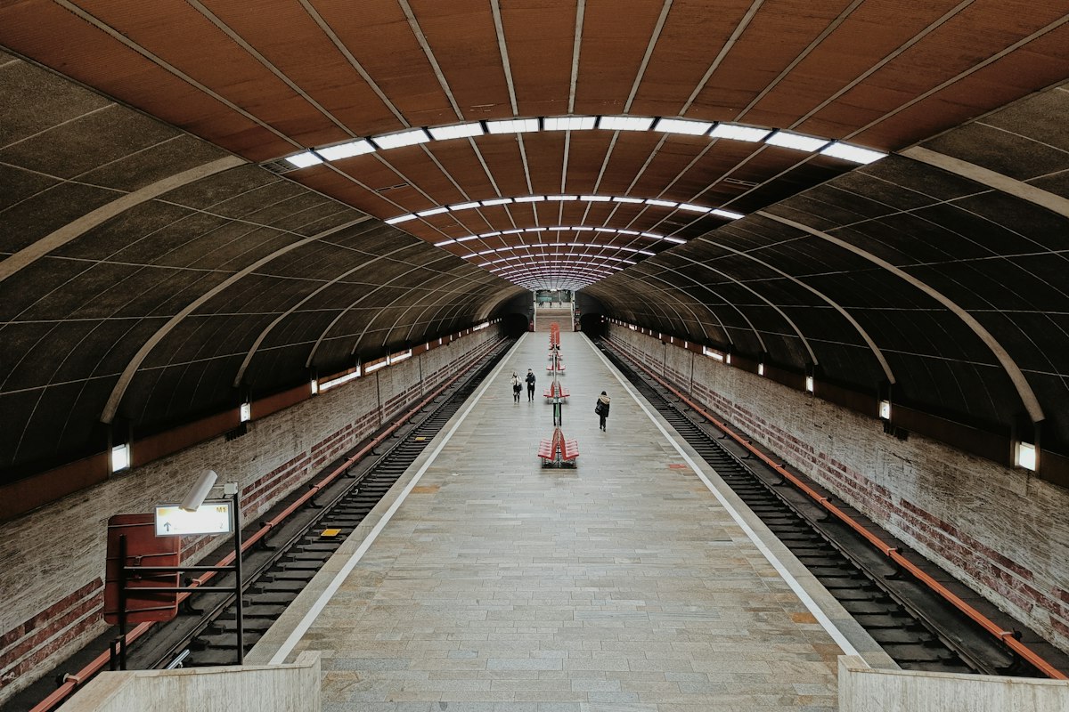 Stație de metrou din București