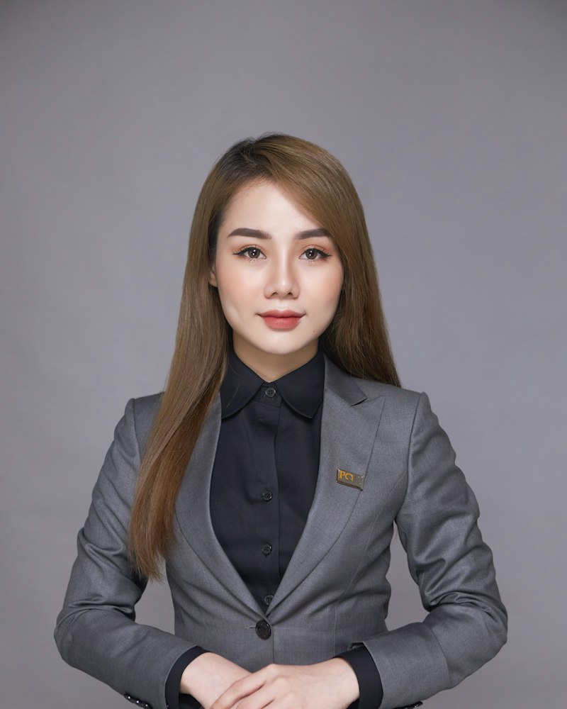 Portret corporate cu machiaj discret